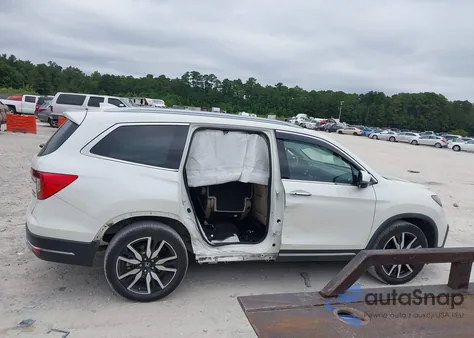2019 Honda Pilot Touring из США, поврежденный, VIN 5FNYF6H61KB013664